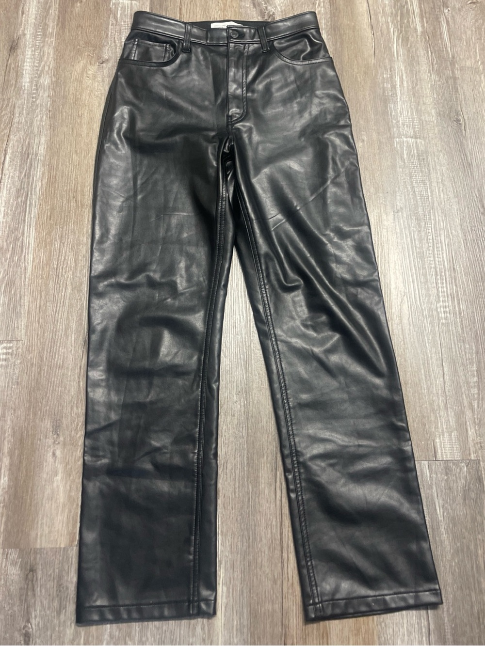 Abercrombie & Fitch The 90s Straight Ultra High Rise Faux Leather Pant Size 28/6